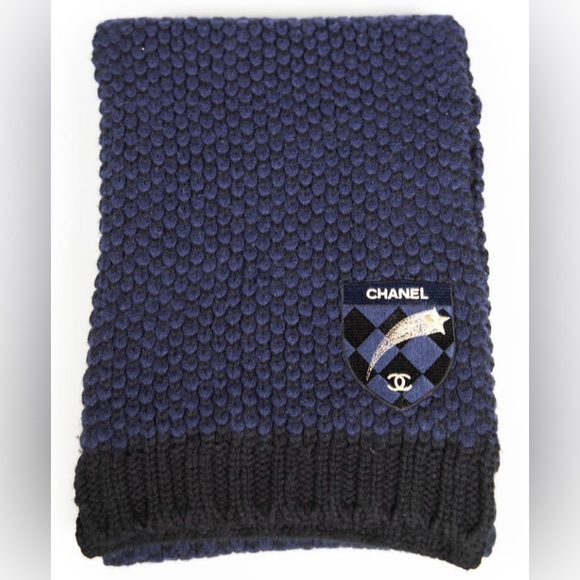 NWOT Chanel Navy Cashmere CC
Logo Shooting Star Scarf - Picture 11 of 16